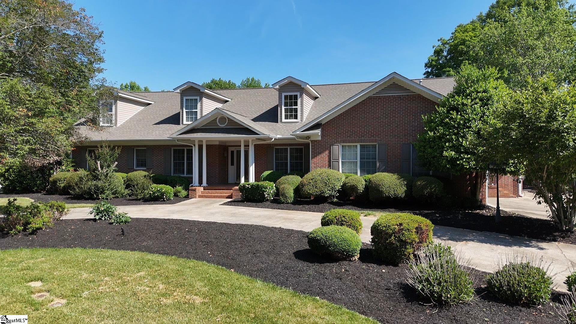 Residential in Taylors