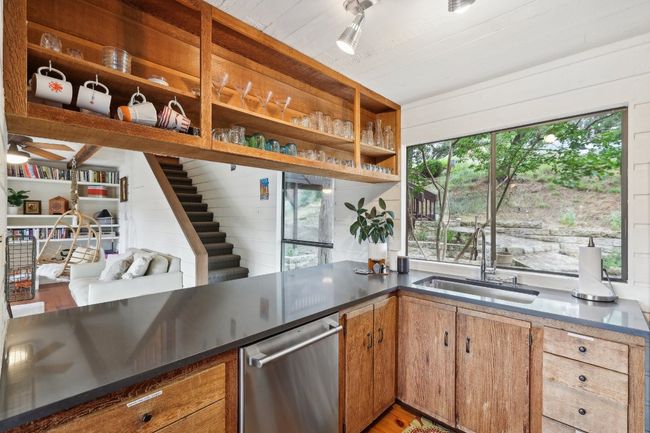 1002 Jousting Pl, House other with 3 bedrooms, 3 bathrooms and 4 parking in Austin TX | Image 11