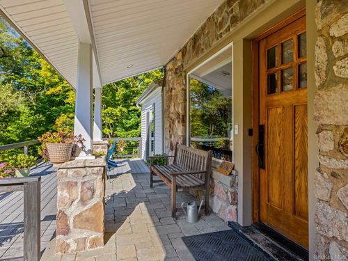 41 Vista Maria Rd, Pine Bush, NY, 12566-5128 | Card Image