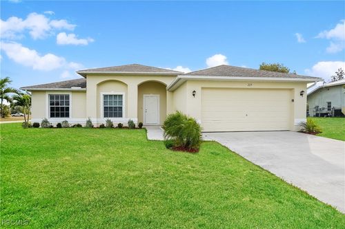 229 7th Pl, Cape Coral, FL, 33909-2524 | Card Image