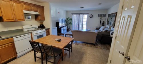 103 Liddle Ave, Edison, NJ, 08837-3152 | Card Image