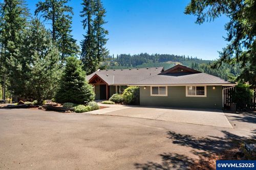 39027 Trillium Ln, Corvallis, OR, 97330-9386 | Card Image