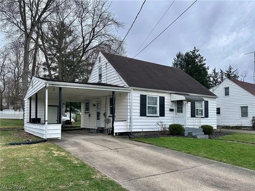 869 Frederick St, Niles, OH, 44446-2719 | Card Image