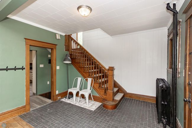 Foyer/Stairs | Image 13