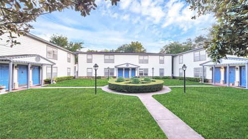 15-218 W 15th St, Houston, TX, 77008-7203 | Card Image