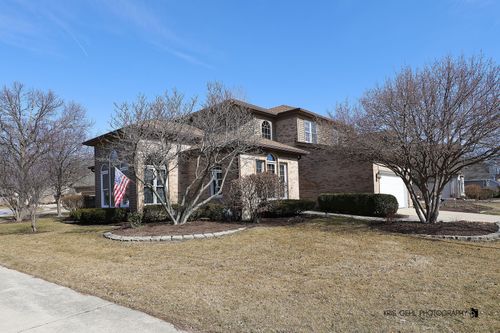 1283 Cranbrook Cir, Aurora, IL, 60502-1304 | Card Image