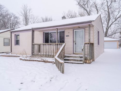 4005 N Park St, Westmont, IL, 60559-1326 | Card Image