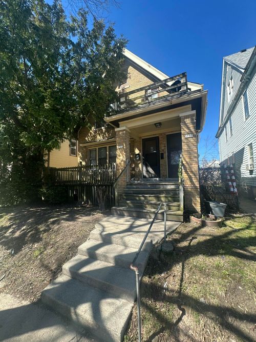 3719-3717-3719 N Port Washington Rd, Milwaukee, WI, 53212-4136 | Card Image