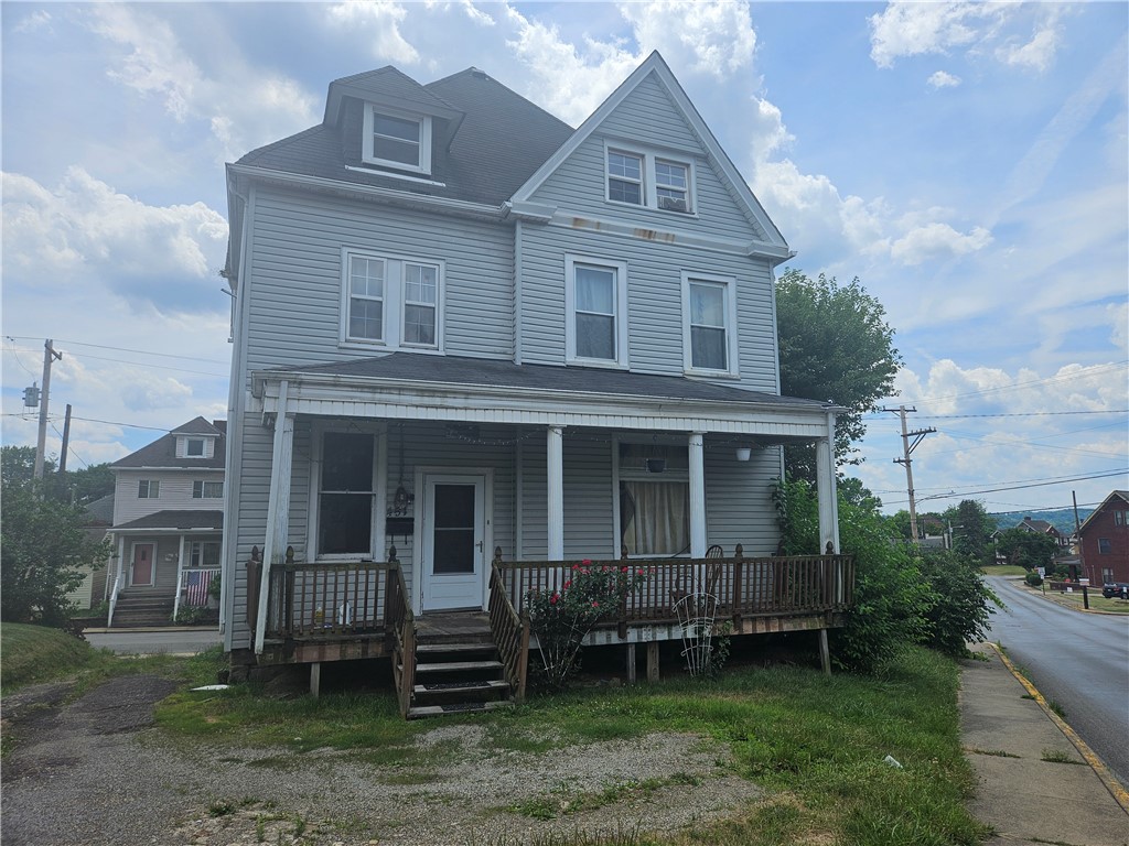 Harmony Ave, Rochester, PA 15074