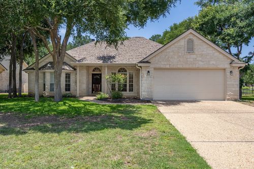 107 Kathi Ln, Georgetown, TX, 78628-2771 | Card Image