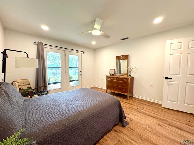 2012 W Lake Dr, House other with 3 bedrooms, 2 bathrooms and null parking in Gladewater TX | Image 19