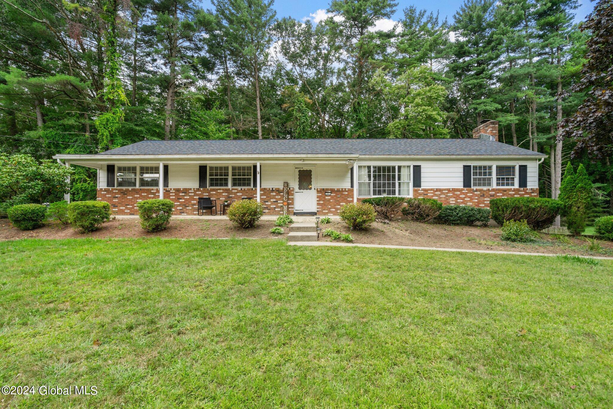 Forest Dr, Ballston Lake, NY 12019