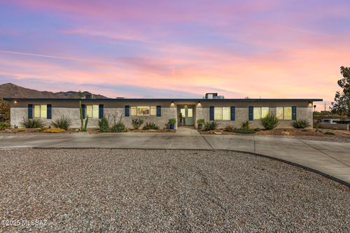 1521 W Chapala Dr, Tucson, AZ, 85704-2038 | Card Image