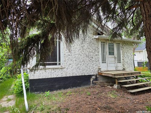 534 1st Avenue Nw, Swift Current, SK, S9H0N6 | Card Image