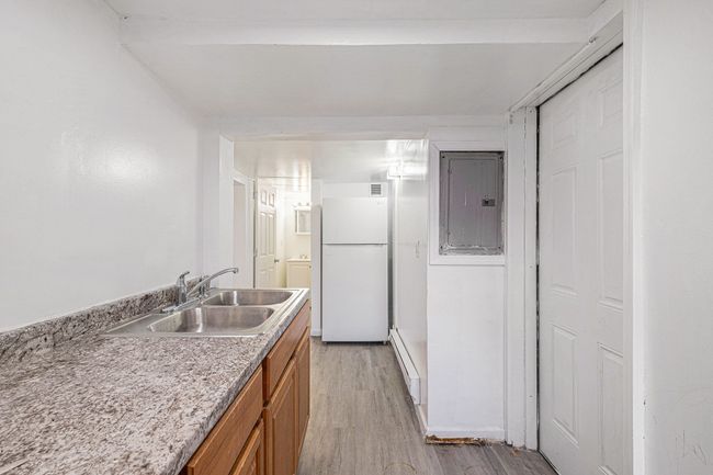 609 E Paterson St, Home with 0 bedrooms, 5 bathrooms and null parking in Flint MI | Image 7