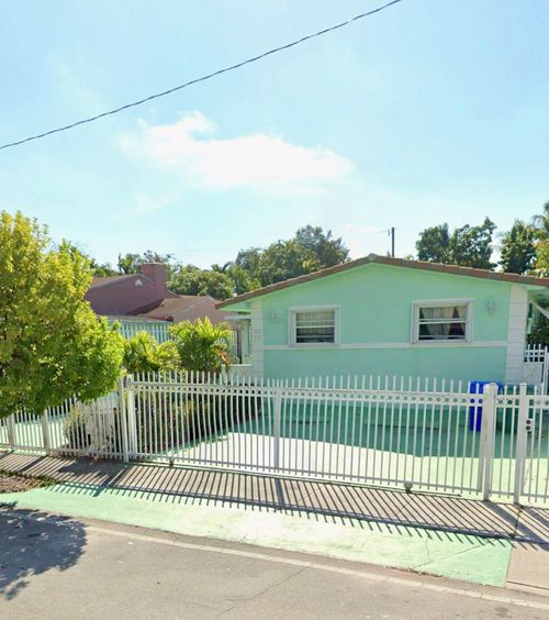 430 Ne 75th St, Miami, FL, 33138-5041 | Card Image