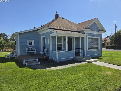 377 W Locust Ave, Hermiston, OR, 97838-1734 | Card Image