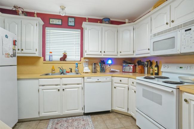 6813 Gregg Rd, House other with 3 bedrooms, 2 bathrooms and null parking in Krum TX | Image 11