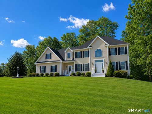 4 Ortense Dr, Wallingford, CT, 06492-3370 | Card Image