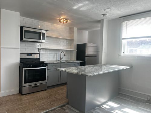 7056 Aberdeen Rd, UPPER DARBY, PA, 19082-5202 | Card Image