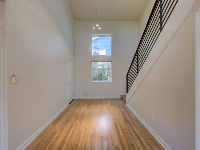 2 - 400 E 33 Rd St, Condo with 3 bedrooms, 3 bathrooms and 2 parking in Austin TX | Image 10