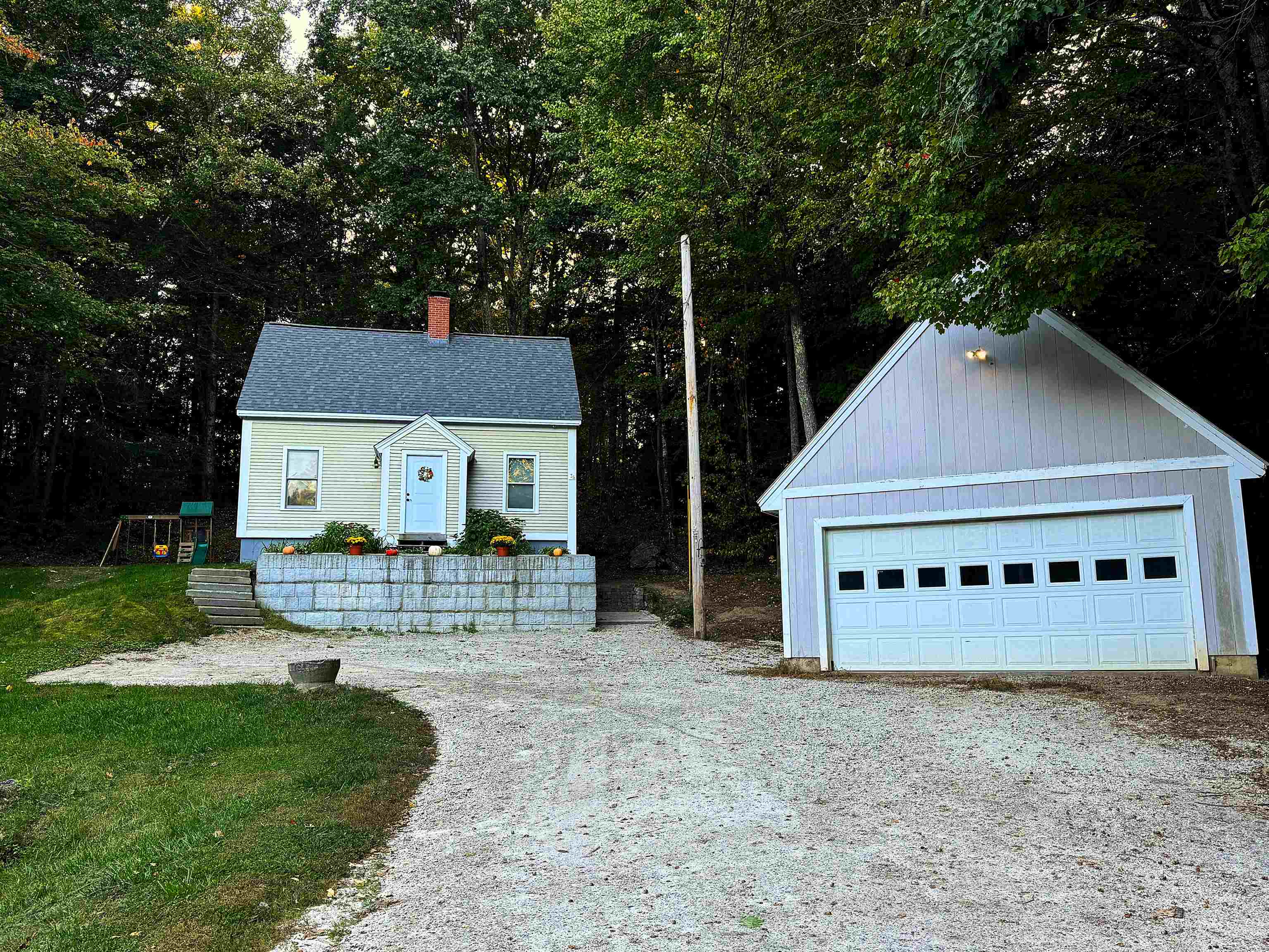 Jonathan Ave, Rochester, NH 03839