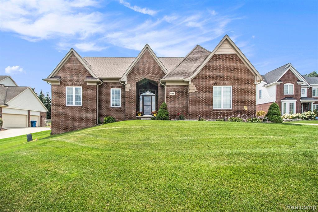 Red Bank Dr, White Lake, MI 48386