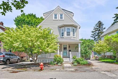 16 Desmond Ave, Manchester, MA, 01944-1352 | Card Image