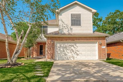 Welcome to 18339 Beaverdell Drive in Tomball! Excellent curb appeal as you pull into the driveway | Image 2