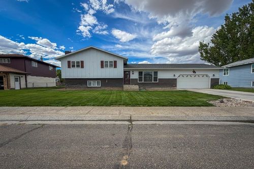1831 Circle Rd, Worland, WY, 82401-2507 | Card Image