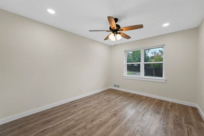 9211 Crestlake Dr, House other with 3 bedrooms, 2 bathrooms and null parking in Dallas TX | Image 8