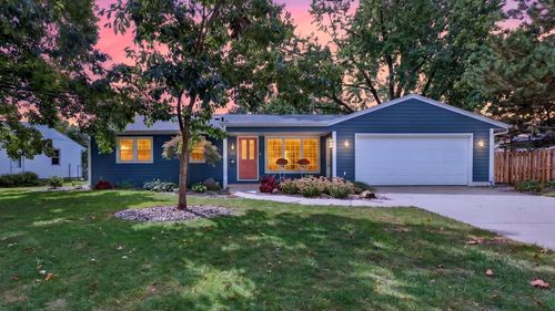 313 Vista Dr, Bloomington, IL, 61701-2123 | Card Image