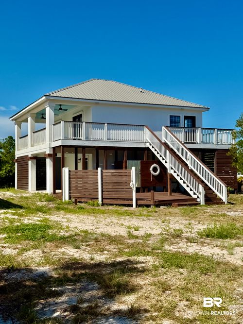 835 Surfside Dr, Gulf Shores, AL, 36542-7815 | Card Image