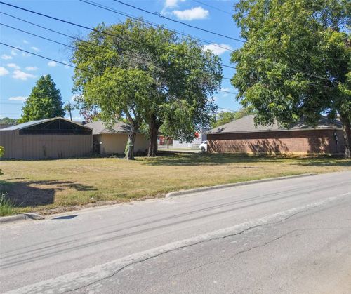 606 Wainwright Street, Denton, TX, 76201 | Card Image