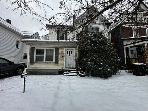 243 Grant St, Franklin, PA, 16323-2331 | Card Image