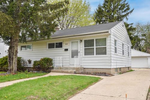 8106 W Herbert Avenue, Milwaukee, WI, 53218 | Card Image