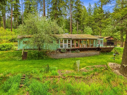 2026 E Sandy Beach Rd, Elk, WA, 99009-9732 | Card Image