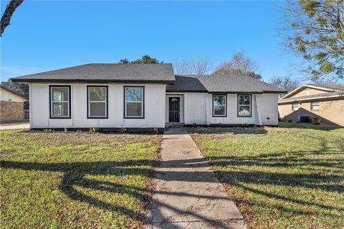 337 Travis Lane, Hewitt, TX, 76643 | Card Image