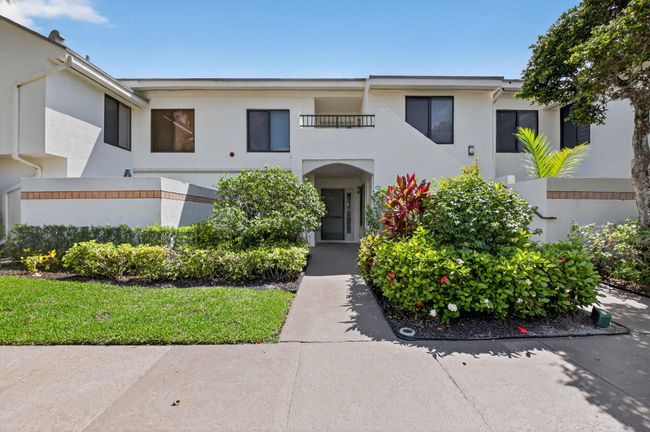 APT-8002 - 16000 Loch Katrine Trl, Condo with 2 bedrooms, 2 bathrooms and null parking in Delray Beach FL | Image 29