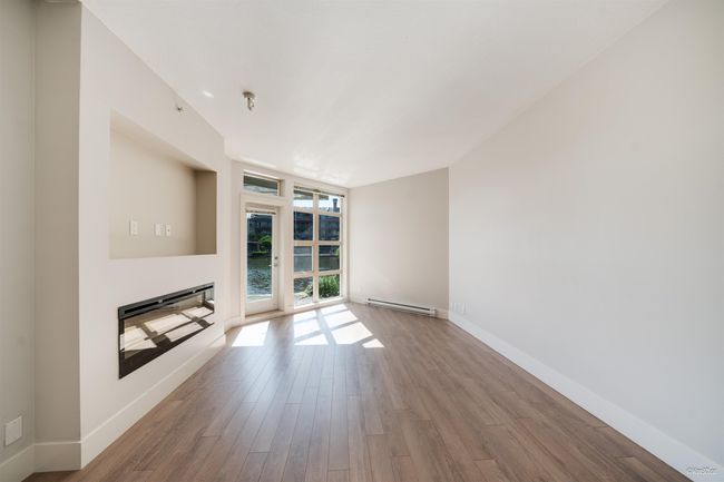 111 - 3606 Aldercrest Dr, Condo with 1 bedrooms, 2 bathrooms and 1 parking in North Vancouver BC | Image 5