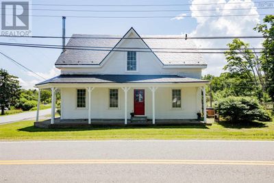 2133 New Cheverie Rd, House other with 5 bedrooms, 2 bathrooms and null parking in Cheverie NS | Image 1