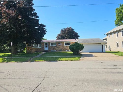 509 W 9th St, Tipton, IA, 52772-1027 | Card Image