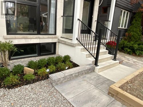 {{alt}} | Card Image