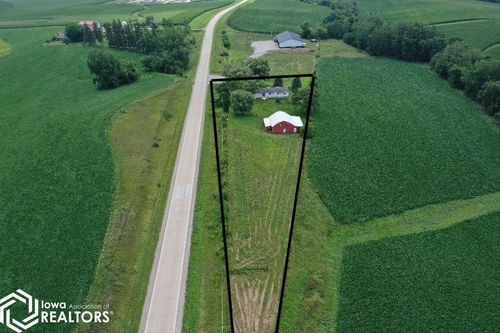 3738 V18 Rd, Brooklyn, IA, 52211-8632 | Card Image