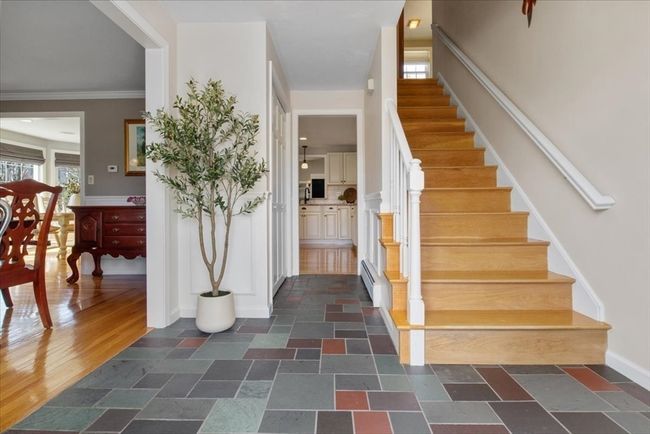 15 Helen Ln, House other with 4 bedrooms, 3 bathrooms and 4 parking in Walpole MA | Image 4