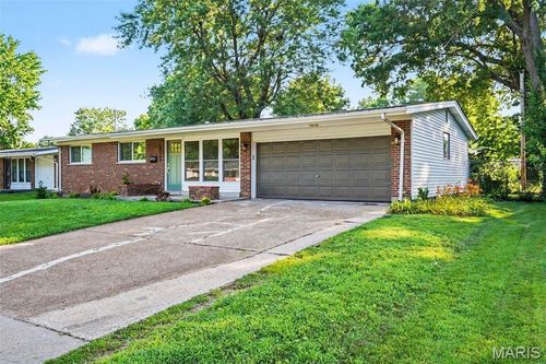 10434 Canfield Dr, Saint Louis, MO, 63136-5736 | Card Image
