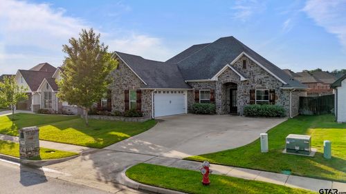 2946 Guinn Farms Rd, Tyler, TX, 75707-6220 | Card Image
