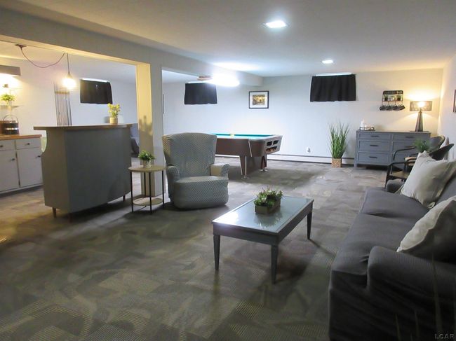 Basement Family Room | Image 41