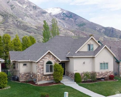 10716 Hayes Cir, Cedar Hills, UT, 84062-8544 | Card Image