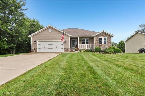 397 Dalton Dr, Wadsworth, OH, 44281-2193 | Card Image